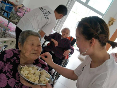 美來國際關(guān)愛老人行-美膚來（深圳）生物科技有限公司